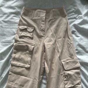 Wilfred/Aritiza Beige Cargo Pants